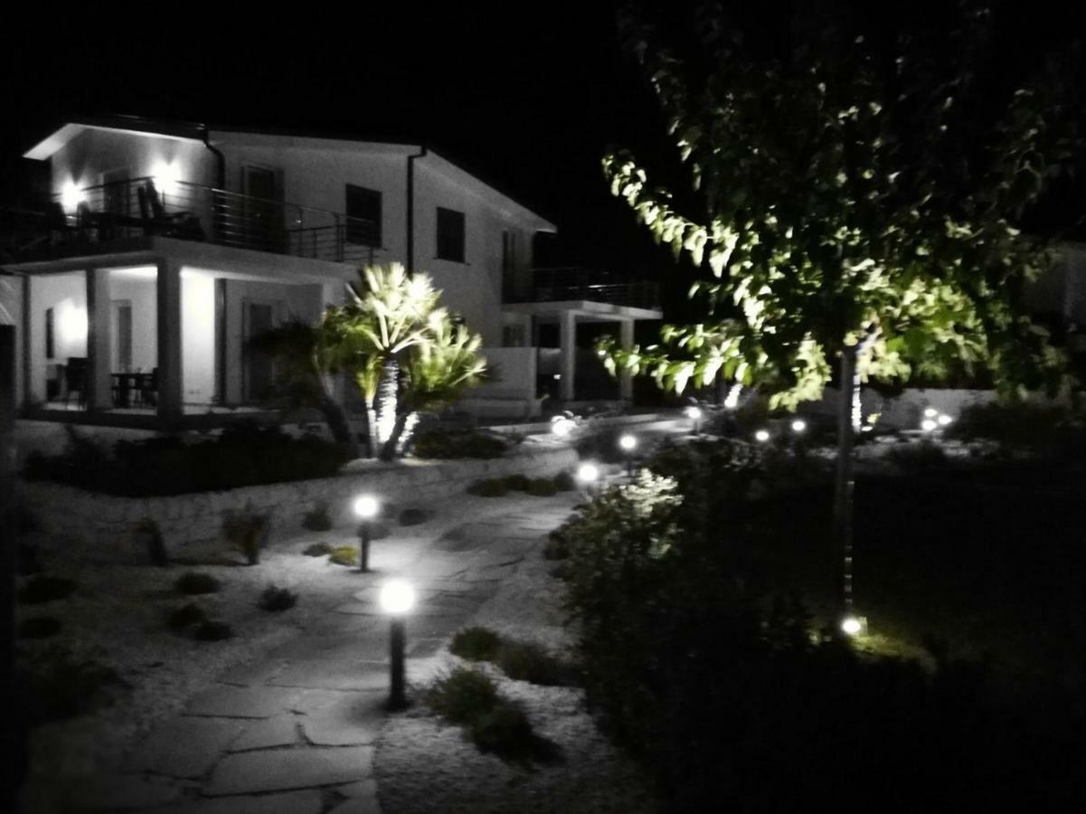 Appartamenti San Lorenzo Marzamemi Cecilia Рейтани Экстерьер фото